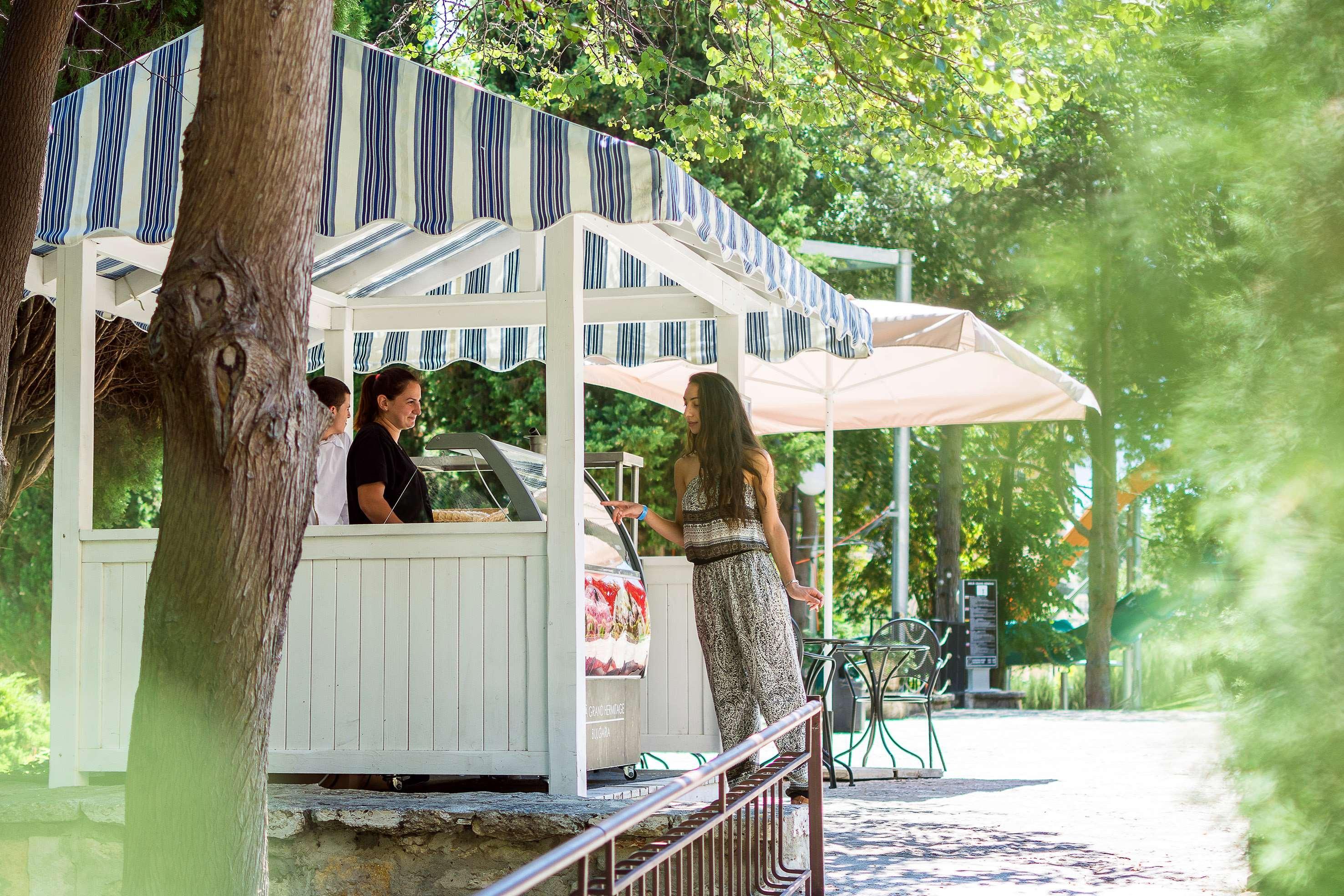Marina Grand Beach Hotel Zlatni pjasătsi Eksteriør bilde